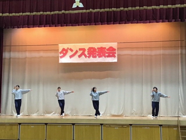 校内ダンス発表会